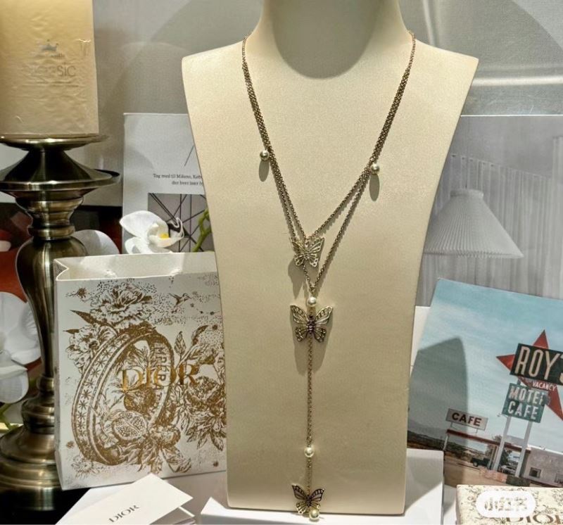 chr1st1an D10r necklaces